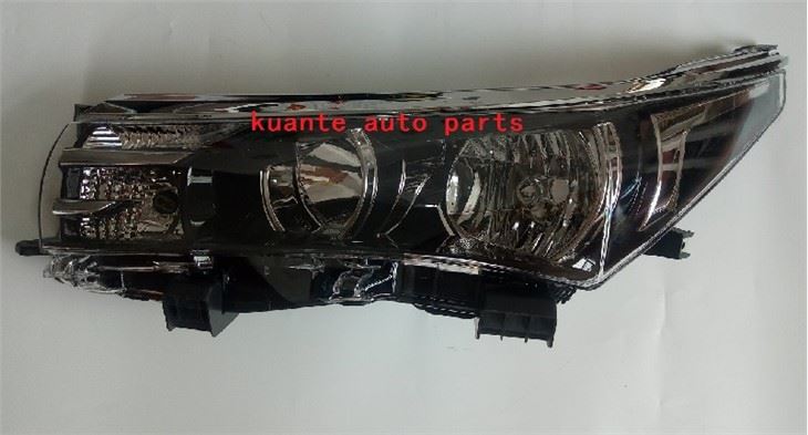 Toyota 2014 Corolla Head Lamp Middle East Model 81110-02e50 81150-02e50